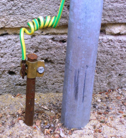 Aardpen_fout_bedraad